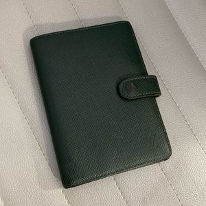 Louis Vuitton Taiga PM Agenda